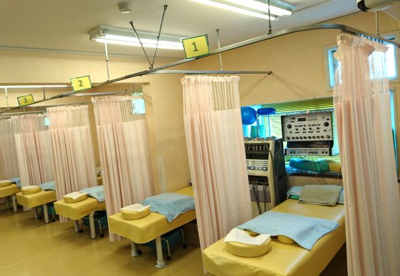 らいふ接骨院　施術台